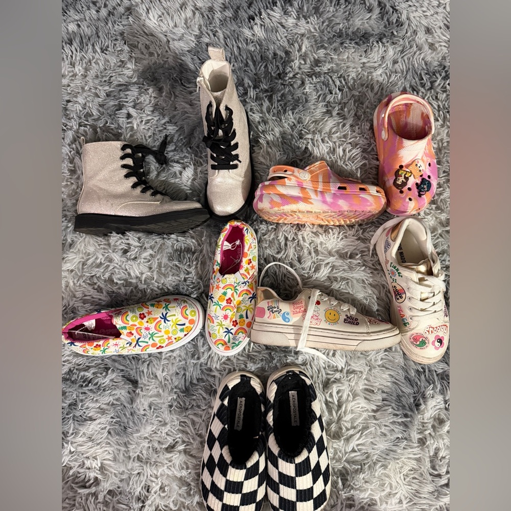 Kids size 1 lot